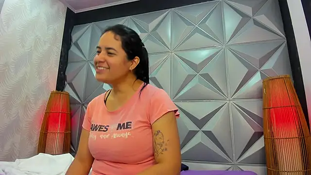 Snapshot of GreciaFox1 chatting on 9, 9, 2025 GreciaFox1 online show from 9, 9, 2025