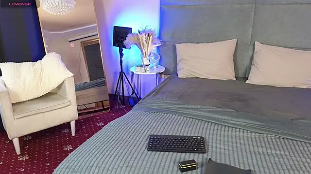 Snapshot of RianaRey chatting on 15, 6, 2026 RianaRey online show from 15, 6, 2026