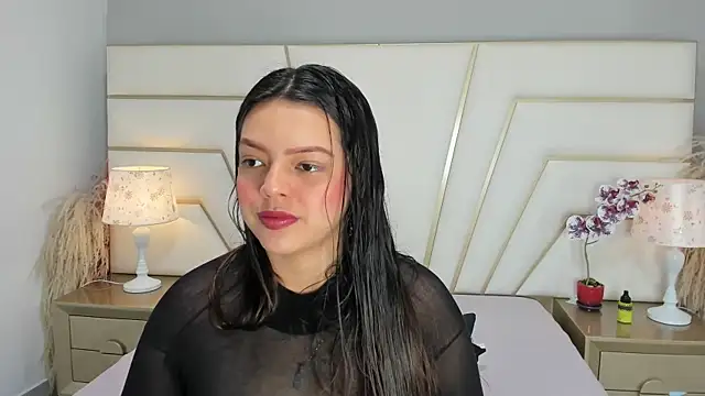 Lucianaa Collins online show from 14, 11, 2025