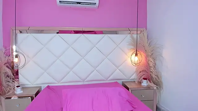 Lucianaa Collins online show from 30, 9, 2025