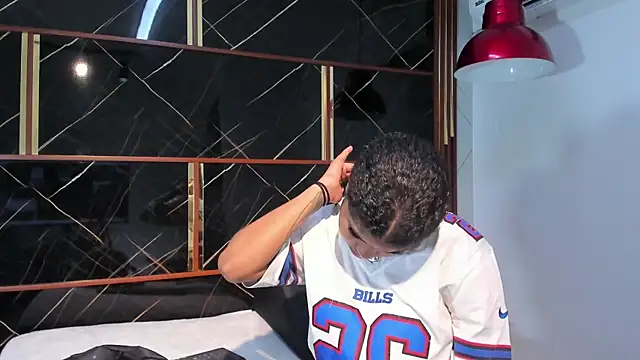 HannyThompson online show from 10, 4, 2026