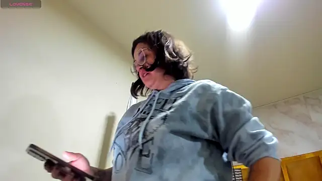 Luciifeer  online show from 11, 2, 2026