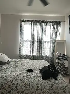 honeycombhalo online show from 23, 4, 2026