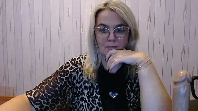 EleanoraDream online show from 8, 11, 2025