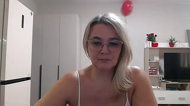 EleanoraDream online show from 15, 3, 2026