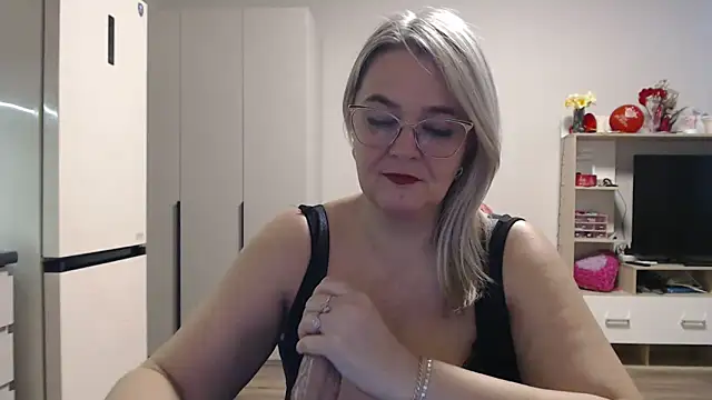 EleanoraDream online show from 7, 5, 2026