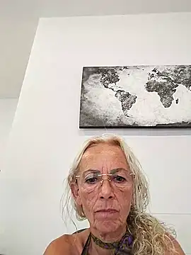 Snapshot of clarabell4 chatting on 13, 7, 2026 clarabell4 online show from 13, 7, 2026