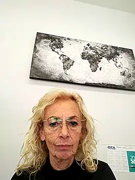 Snapshot of clarabell4 chatting on 23, 4, 2026 clarabell4 online show from 23, 4, 2026