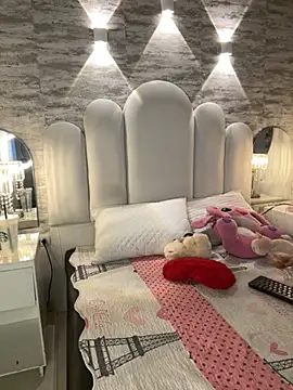 Yassy vazquez online show from 10, 9, 2025