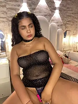 Yassy vazquez online show from 29, 9, 2025