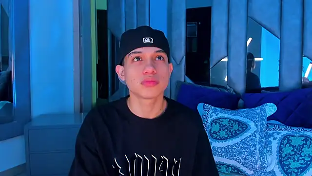 Sebax Young online show from 19, 9, 2025