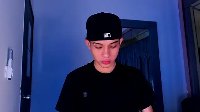 Sebax Young online show from 24, 2, 2026