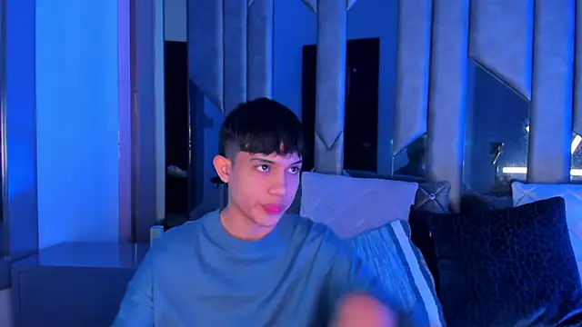 Sebax Young online show from 8, 9, 2025