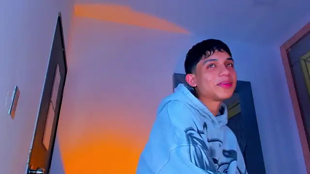 Sebax Young online show from 2, 4, 2026