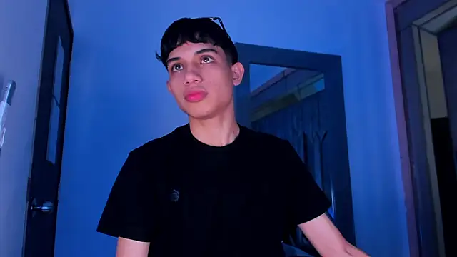 Sebax Young online show from 11, 2, 2026