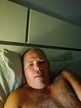 cubanitofeliz40 online show from 15, 12, 2025