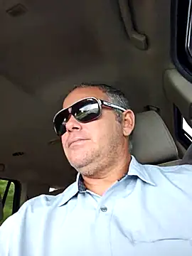 cubanitofeliz40 online show from 1, 10, 2025