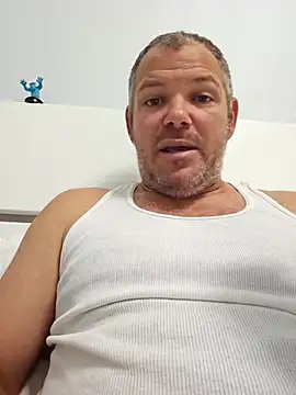 cubanitofeliz40 online show from 5, 3, 2026