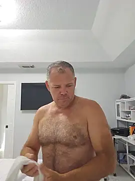cubanitofeliz40 online show from 20, 5, 2026