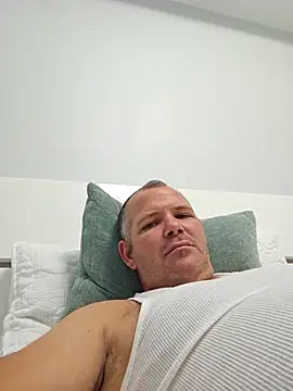 cubanitofeliz40 online show from 3, 4, 2026
