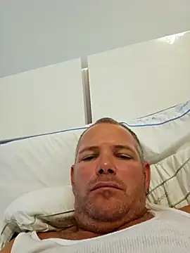 cubanitofeliz40 online show from 30, 11, 2025