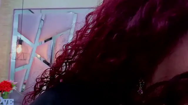 Snapshot of ThaliaCross chatting on 18, 6, 2026 ThaliaCross online show from 18, 6, 2026