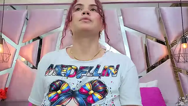 ThaliaCross online show from 24, 2, 2026