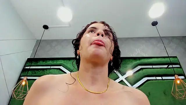 ThaliaCross online show from 17, 9, 2025