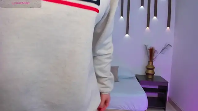 Snapshot of emma_fhox chatting on 7, 2, 2026 emma fhox online show from 7, 2, 2026