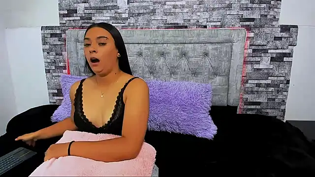 nicolexxaleja online show from 10, 10, 2025