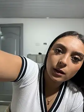 nicolexxaleja online show from 8, 4, 2026