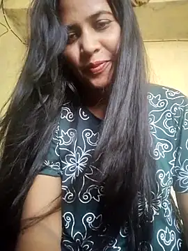 cute radhikaa online show from 10, 5, 2026