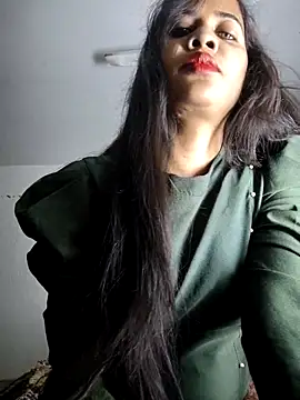 cute radhikaa online show from 3, 2, 2026