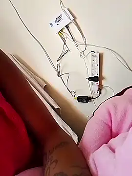 SeffieLucy online show from 16, 10, 2025