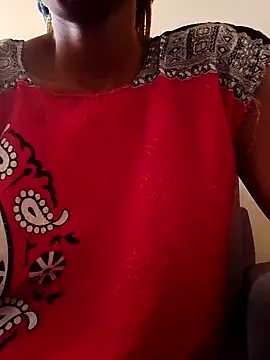 SeffieLucy online show from 10, 10, 2025