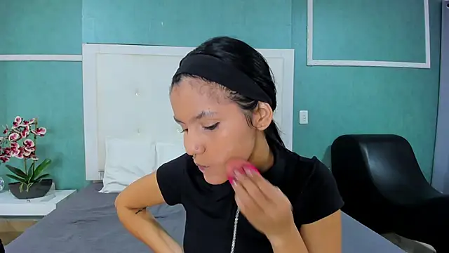 ania gomez online show from 8, 11, 2025