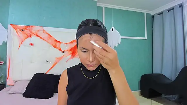 ania gomez online show from 25, 10, 2025