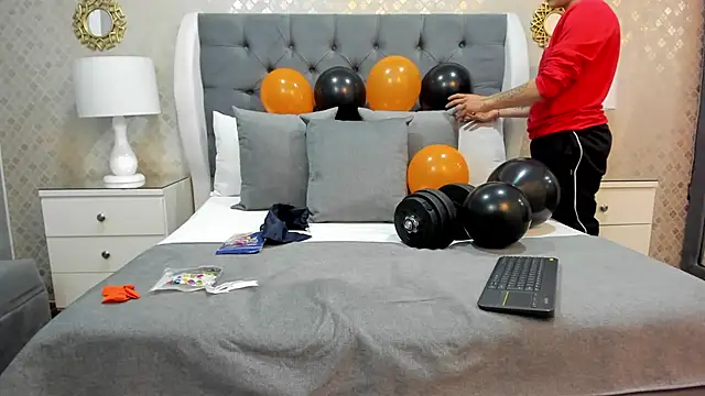 ZoeKrug online show from 14, 10, 2025