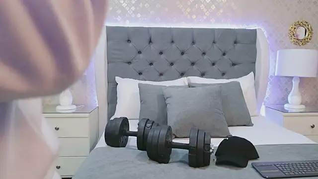 ZoeKrug online show from 6, 1, 2026