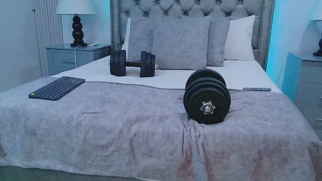 ZoeKrug online show from 9, 1, 2026