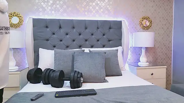 ZoeKrug online show from 17, 12, 2025