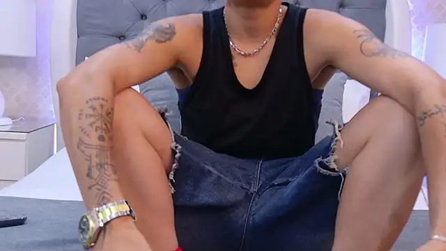 ZoeKrug online show from 26, 11, 2025