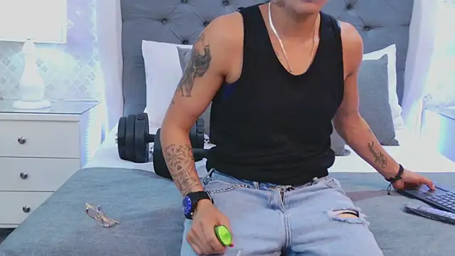 Snapshot of ZoeKrug chatting on 18, 1, 2026 ZoeKrug online show from 18, 1, 2026