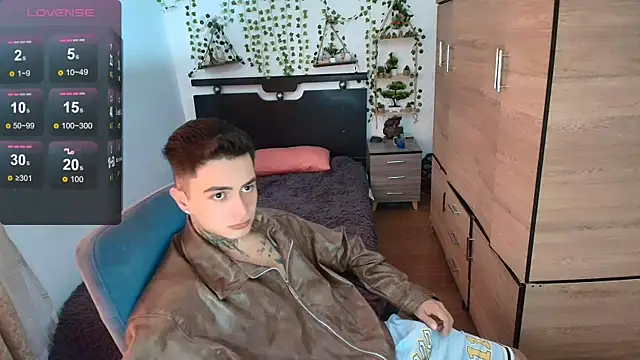 santii ss online show from 20, 4, 2026