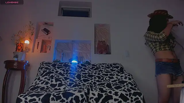 Chloe cooperr online show from 7, 10, 2025