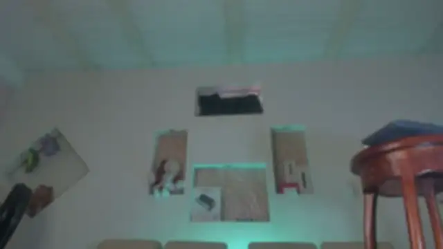 Chloe cooperr online show from 20, 12, 2025