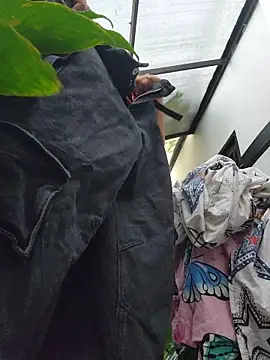 Yessica Lopezz online show from 21, 10, 2025