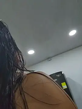 Yessica Lopezz online show from 14, 11, 2025