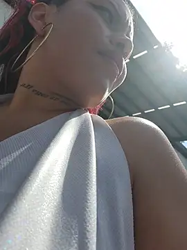 Yessica Lopezz online show from 1, 11, 2025