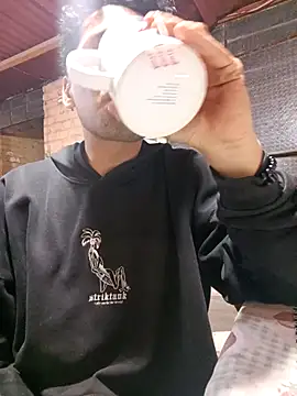 LecheDeSoya666 online show from 10, 10, 2025